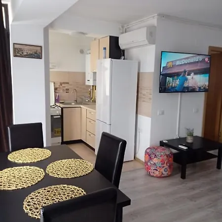 Lulu Mamaia Nord, 3 Minute De Plaja Lägenhet *